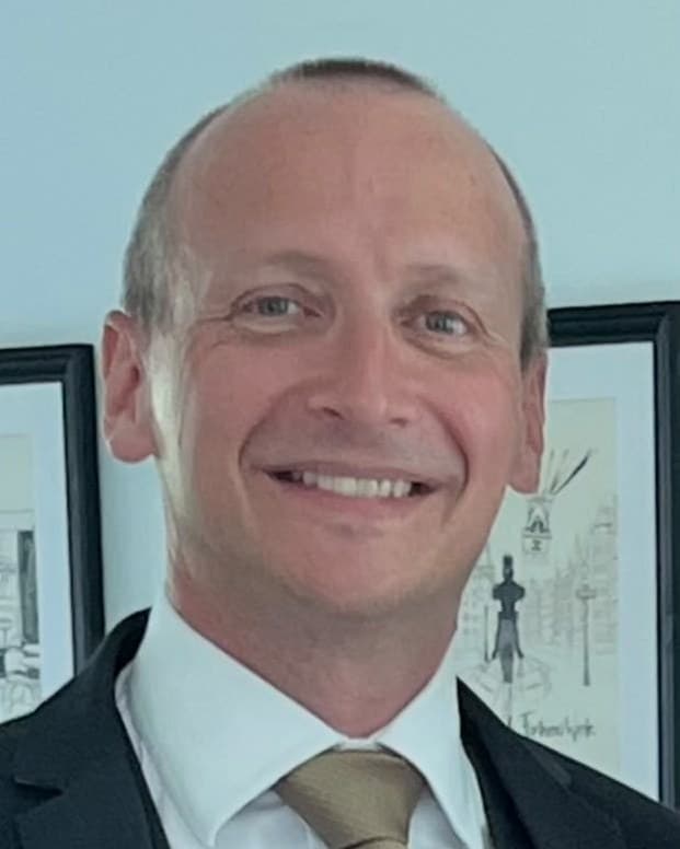 Dr Marcus Head